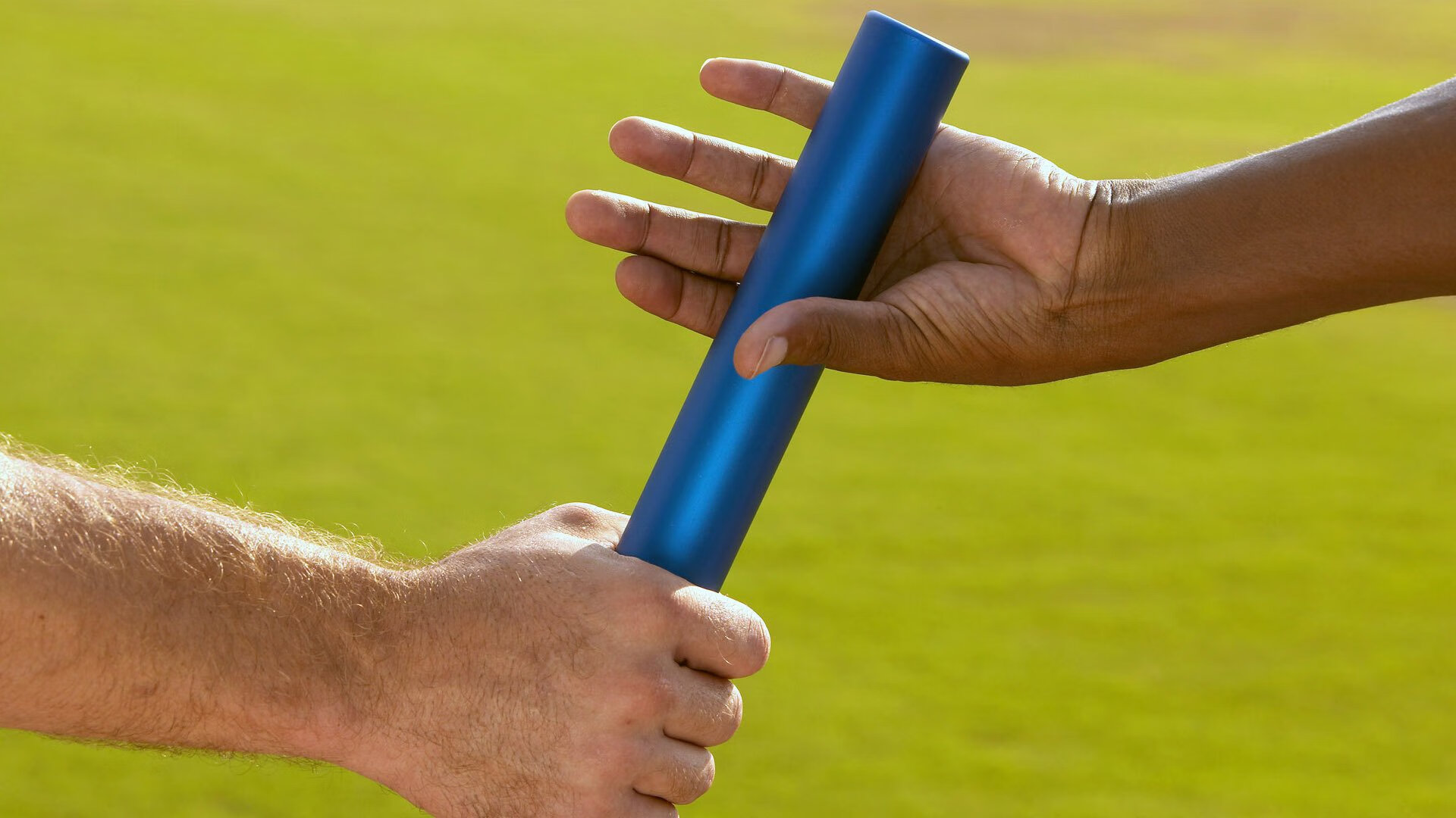 精彩羽毛球长拍对攻引热议，羽毛球拍长拍短拍的区别